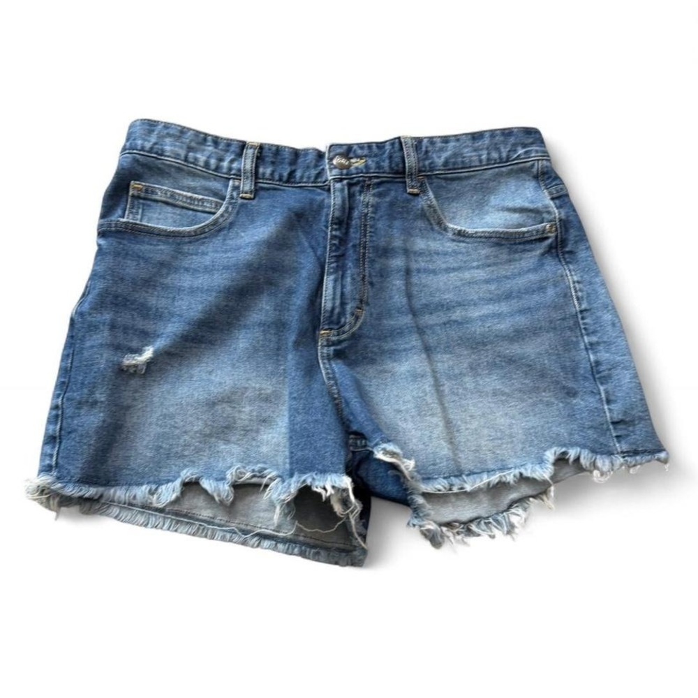 Lee‎ Medium Wash Distressed Raw Hem Shorts, Women's Size 12